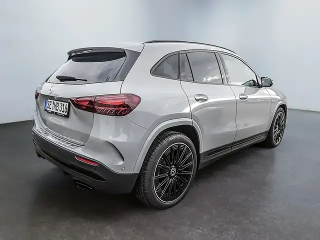 Mercedes-Benz GLA 180