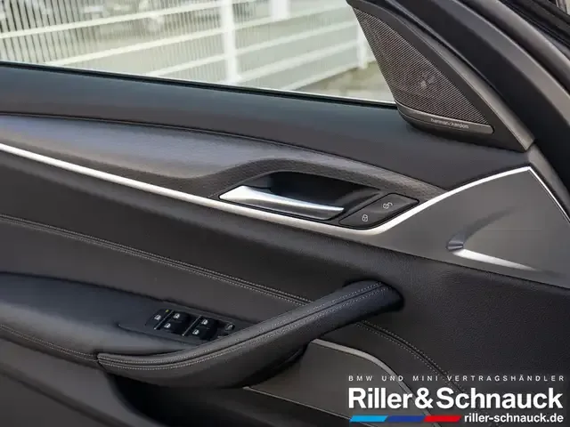 BMW 545