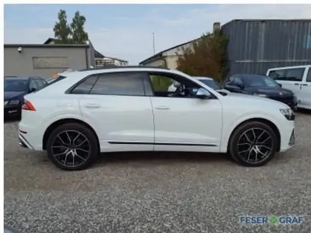 Audi SQ8