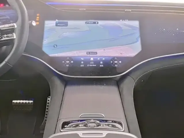 Mercedes-Benz EQE 500