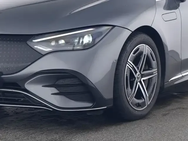 Mercedes-Benz EQE 500