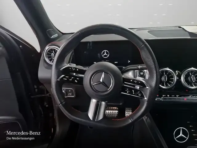 Mercedes-Benz EQB 300