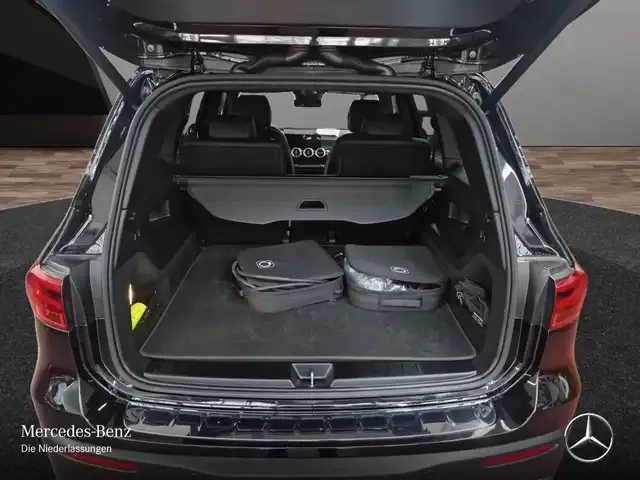 Mercedes-Benz EQB 300