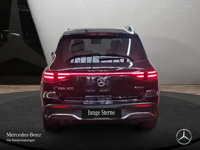 Mercedes-Benz EQB 300