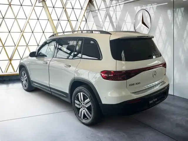 Mercedes-Benz EQB 300