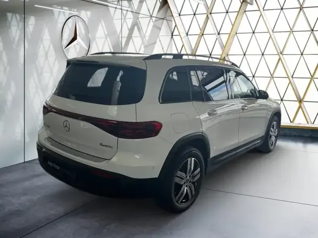 Mercedes-Benz EQB 300