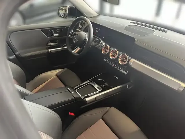 Mercedes-Benz EQB 300