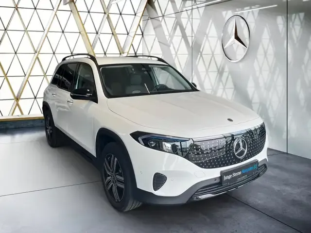 Mercedes-Benz EQB 300