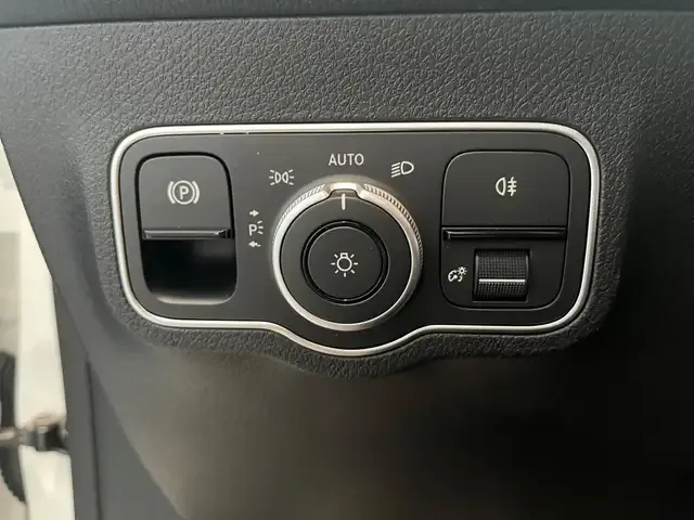 Mercedes-Benz EQB 300