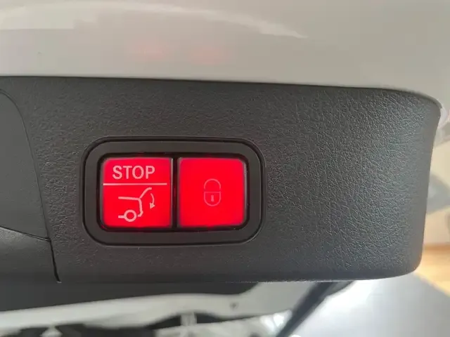 Mercedes-Benz EQB 300