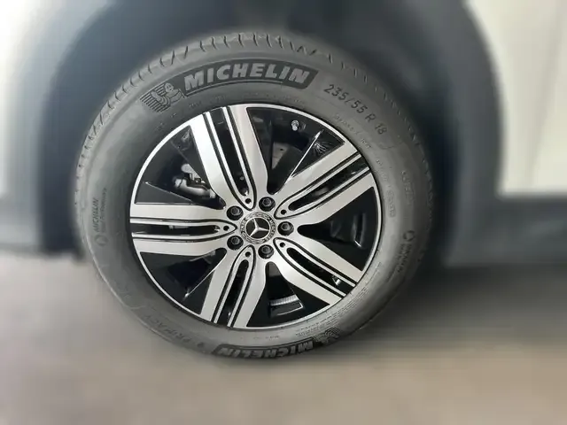 Mercedes-Benz EQB 300