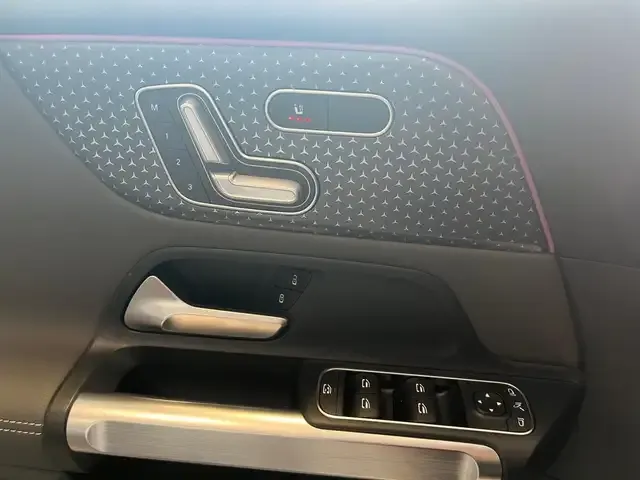 Mercedes-Benz EQB 300