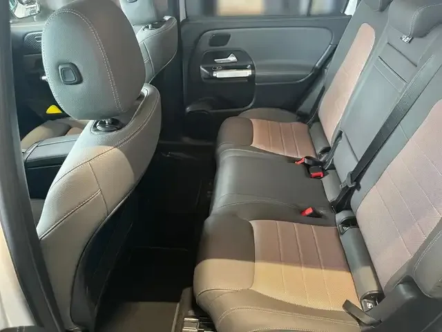 Mercedes-Benz EQB 300