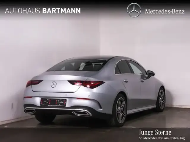 Mercedes-Benz CLA 200