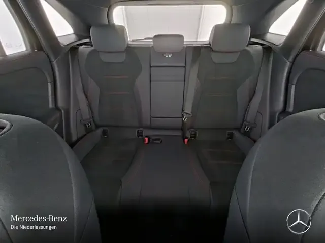 Mercedes-Benz EQA 300