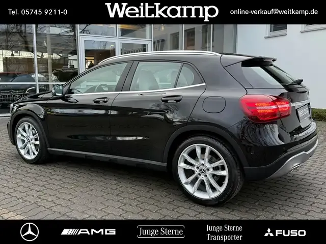 Mercedes-Benz GLA 200