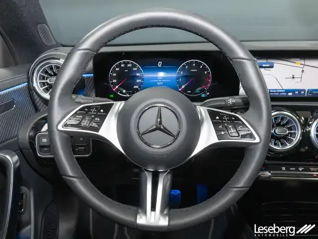 Mercedes-Benz CLA 180