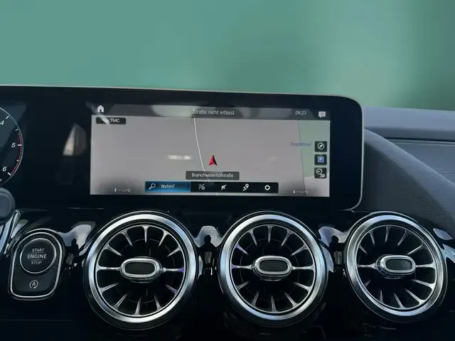 Mercedes-Benz GLA 220