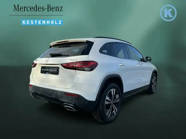 Mercedes-Benz GLA 220