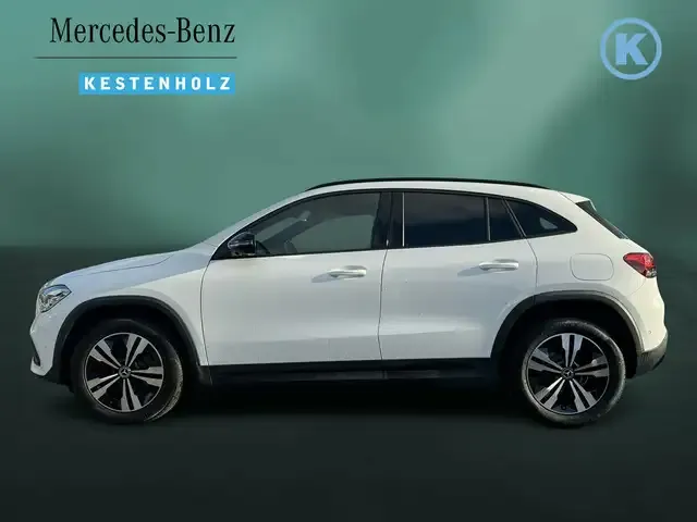 Mercedes-Benz GLA 220