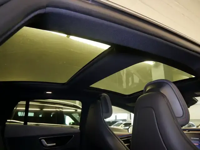 Mercedes-Benz EQE 300