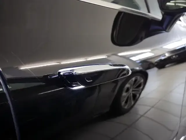 Mercedes-Benz EQE 300