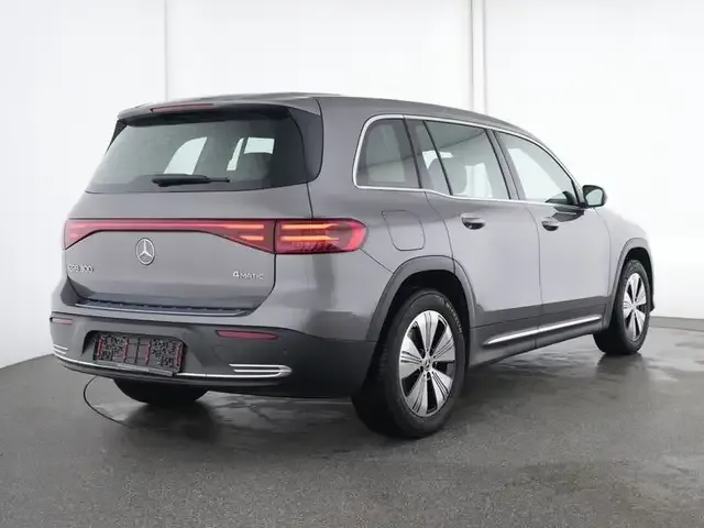 Mercedes-Benz EQB 300