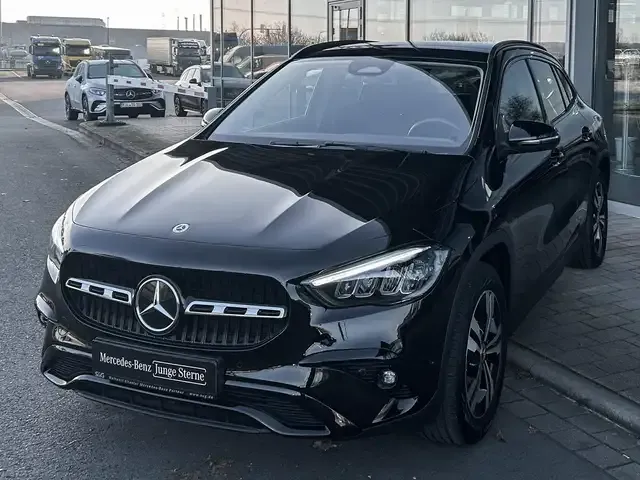 Mercedes-Benz GLA 200
