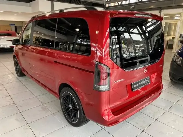 Mercedes-Benz V 250