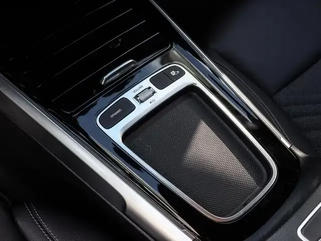 Mercedes-Benz EQB 300