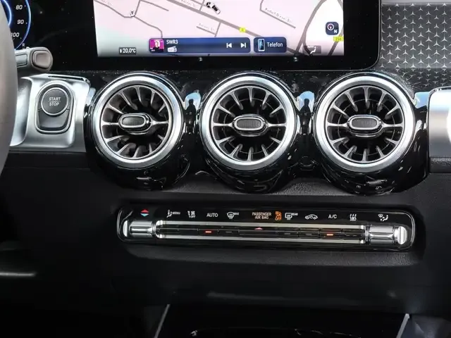 Mercedes-Benz EQB 300
