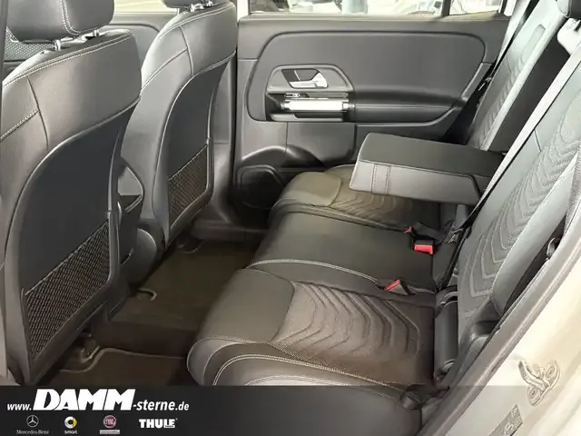 Mercedes-Benz EQB 300