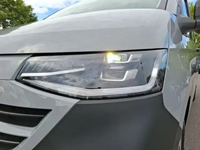 Volkswagen T7 Transporter