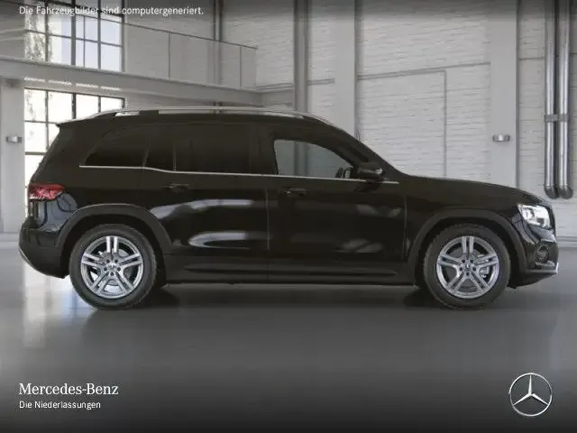 Mercedes-Benz GLB 180