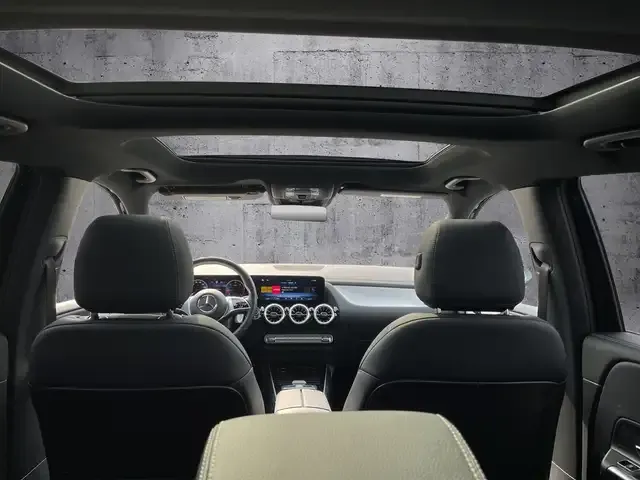 Mercedes-Benz B 220