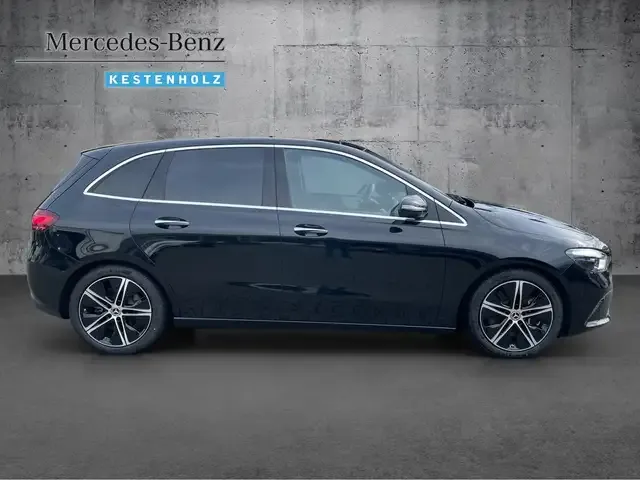 Mercedes-Benz B 220