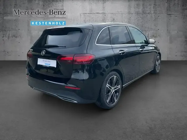 Mercedes-Benz B 220