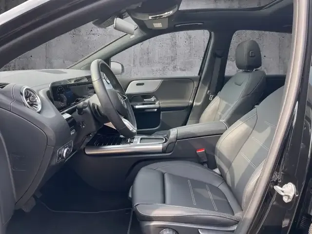 Mercedes-Benz B 220