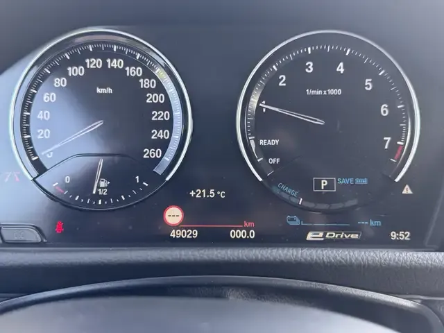 BMW 225