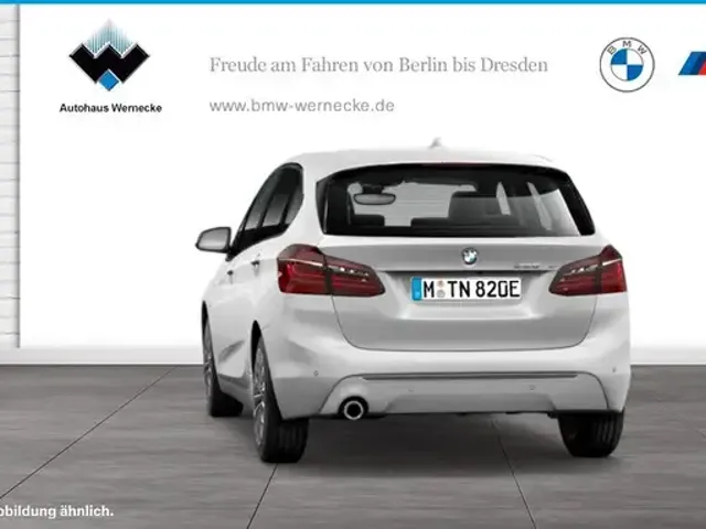 BMW 225