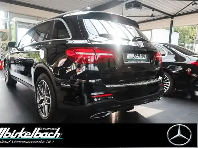 Mercedes-Benz GLC 220