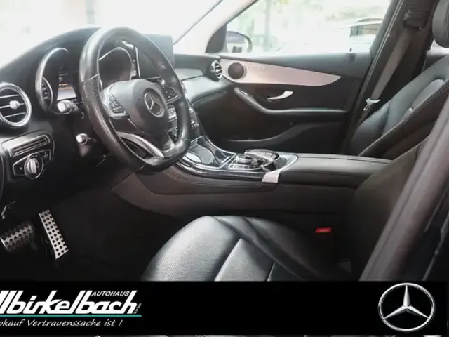 Mercedes-Benz GLC 220
