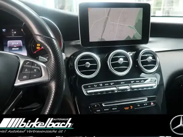 Mercedes-Benz GLC 220