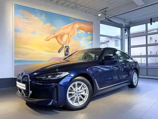 BMW i4