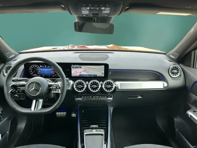 Mercedes-Benz GLB 220