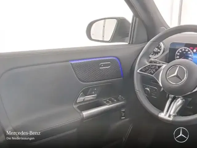 Mercedes-Benz GLA 180