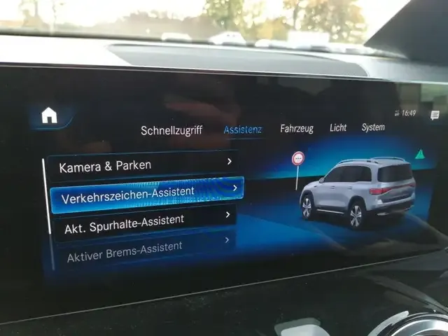 Mercedes-Benz EQB 250