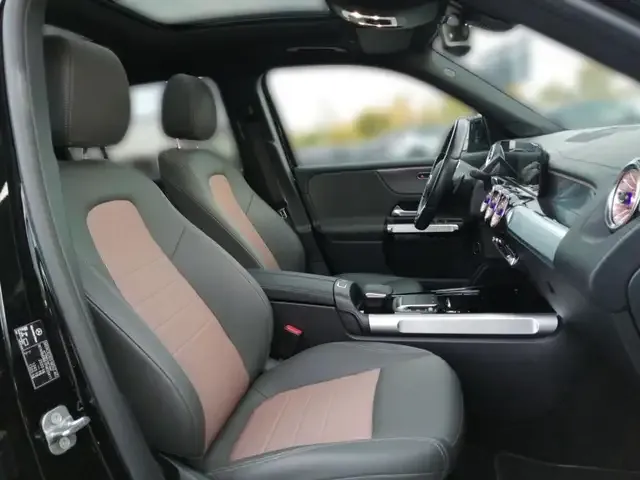 Mercedes-Benz EQB 250