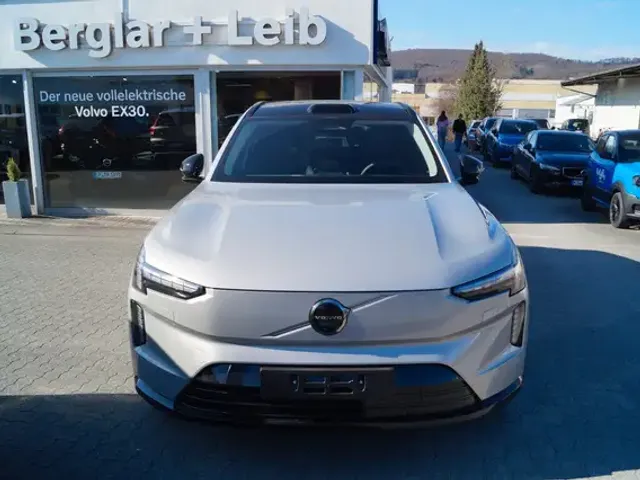 Volvo EX90