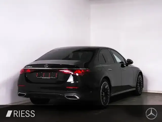 Mercedes-Benz E 300